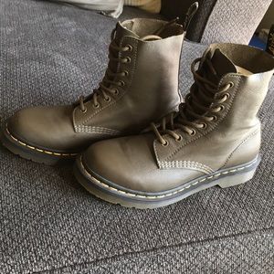Air Wair Dr. Marten Boots